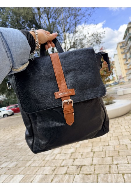 Zainetto nero fibbietta marrone