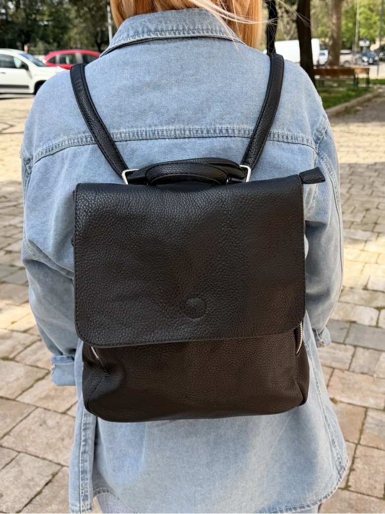 Zainetto o borsa a tracolla nero