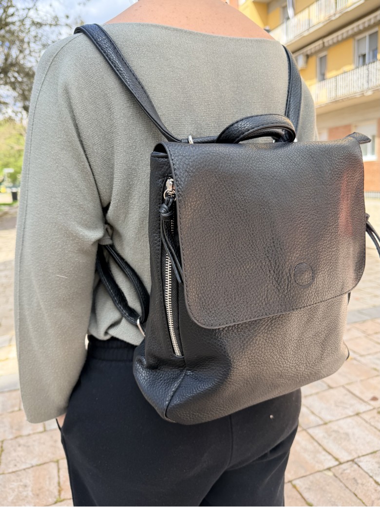 Zainetto o borsa a tracolla nero