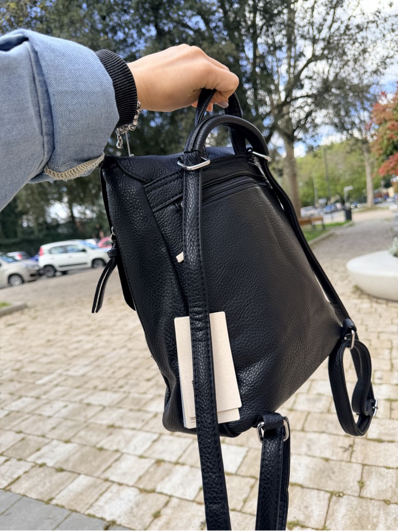 Zainetto o borsa a tracolla nero