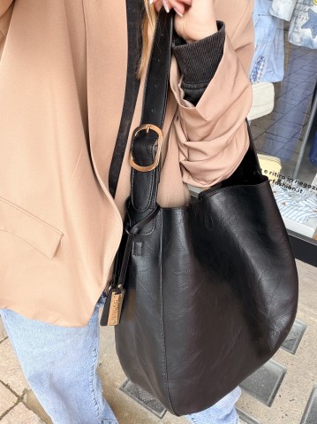 Borsa MANUELA simil pelle nera 2