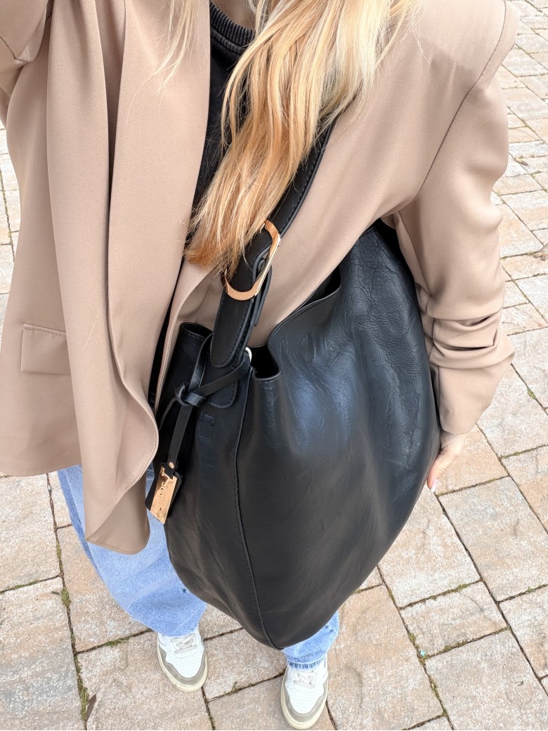 Borsa MANUELA simil pelle nera