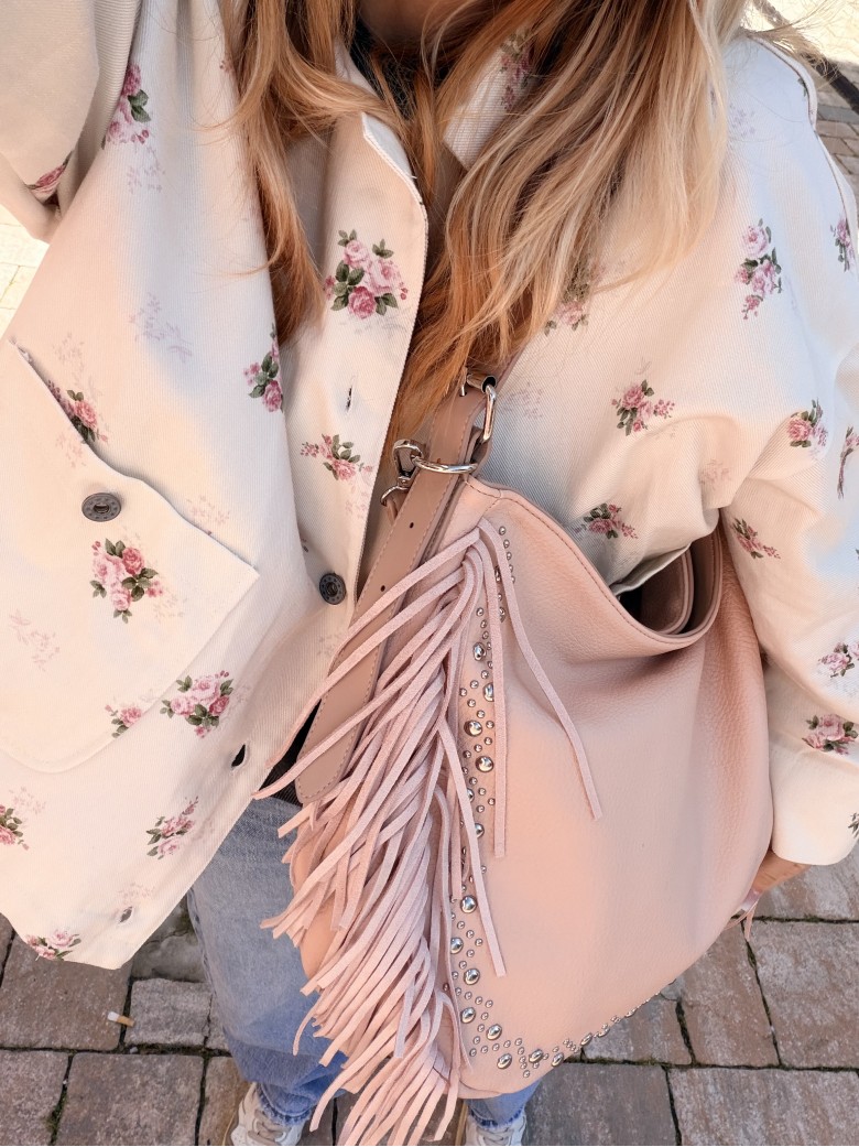 Borsa frange e borchiette rosa