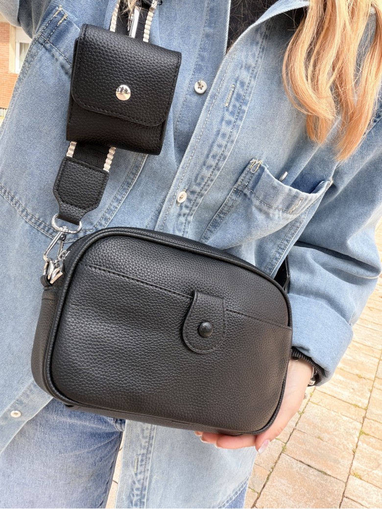 Borsetta nera con portamonete e tracolla