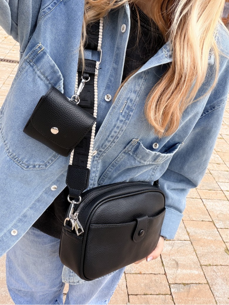 Borsetta nera con portamonete e tracolla