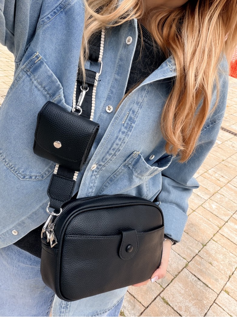 Borsetta nera con portamonete e tracolla