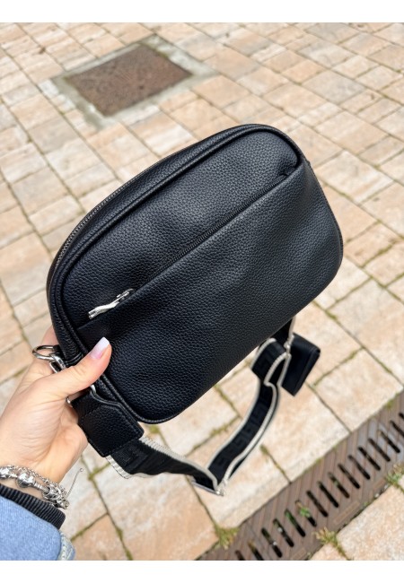 Borsetta nera con portamonete e tracolla