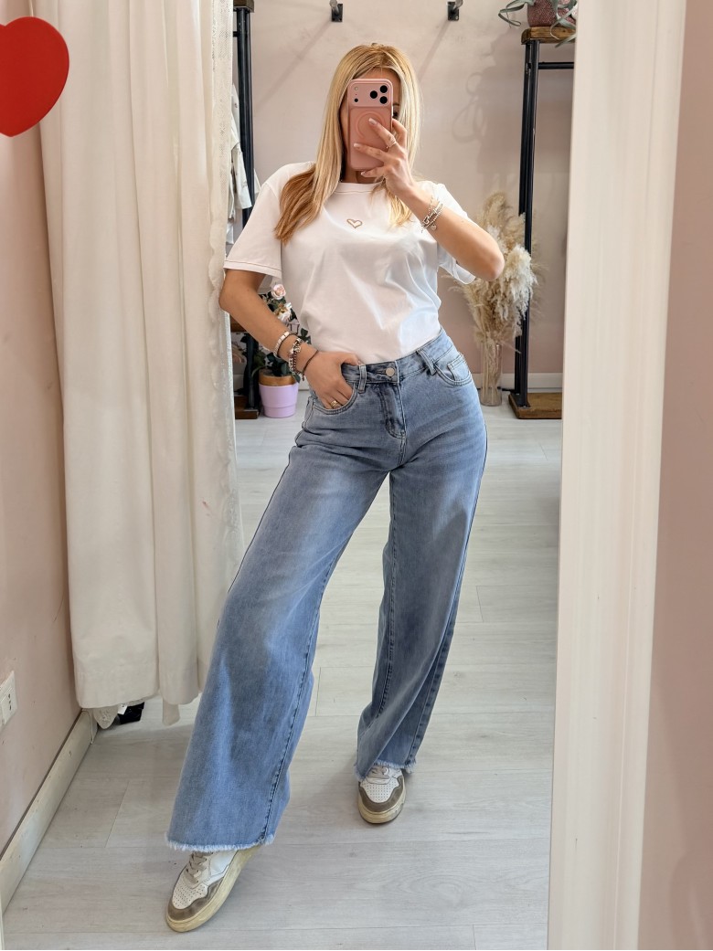 Pantaloni jeans larghi sfrangiati