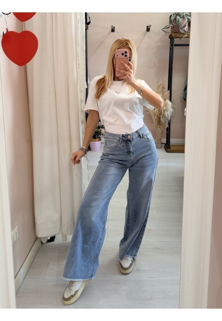 Pantaloni jeans larghi sfrangiati