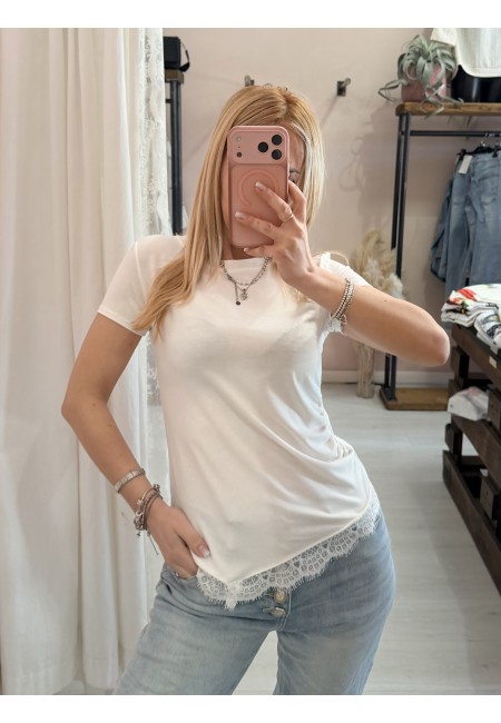 Maglia slim asimmetrica con pizzo bianca
