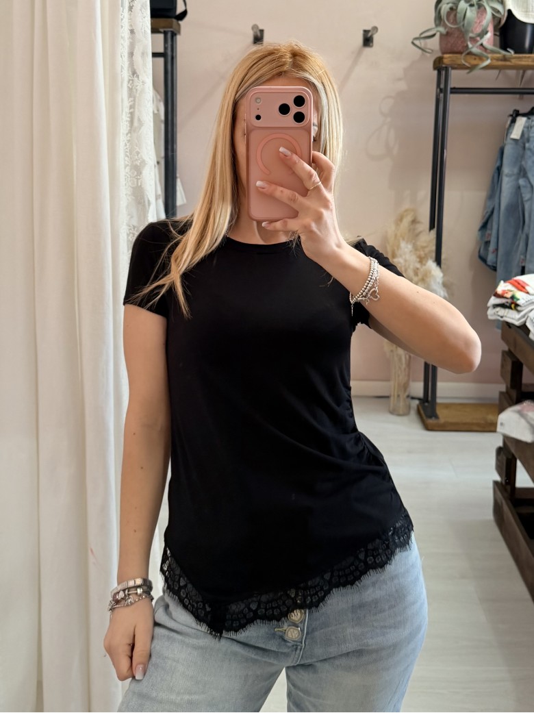 Maglia slim asimmetrica con pizzo nera