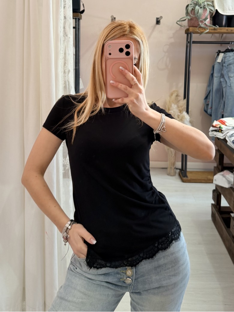 Maglia slim asimmetrica con pizzo nera