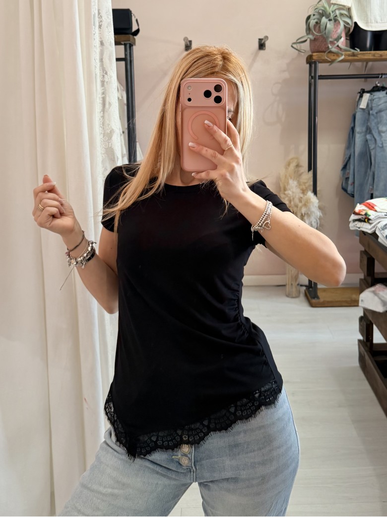 Maglia slim asimmetrica con pizzo nera