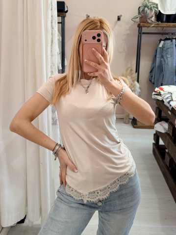 Maglia slim asimmetrica con pizzo beige