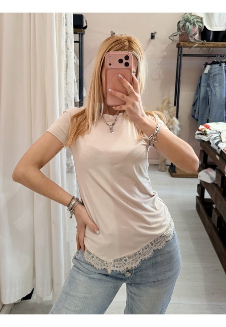 Maglia slim asimmetrica con pizzo beige
