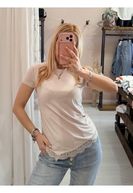 Maglia slim asimmetrica con pizzo beige