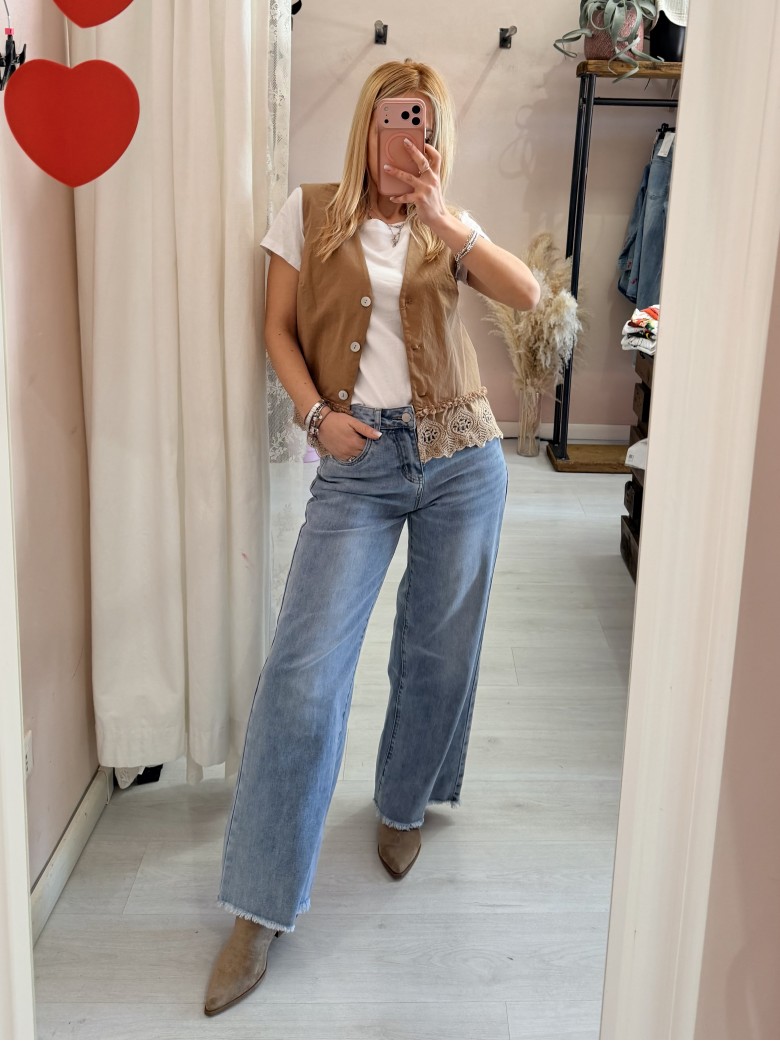 Gilet ricamo cammello