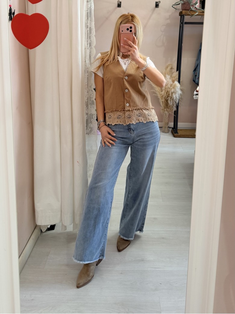 Gilet ricamo cammello