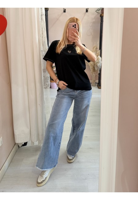 Maglia t shirt cuoricino nera