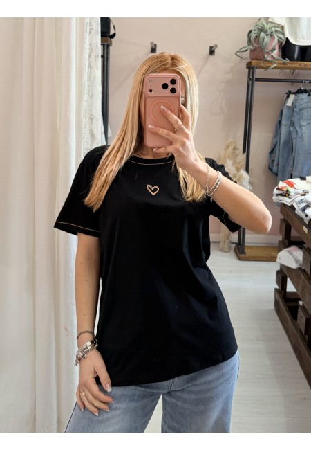 Maglia t shirt cuoricino nera