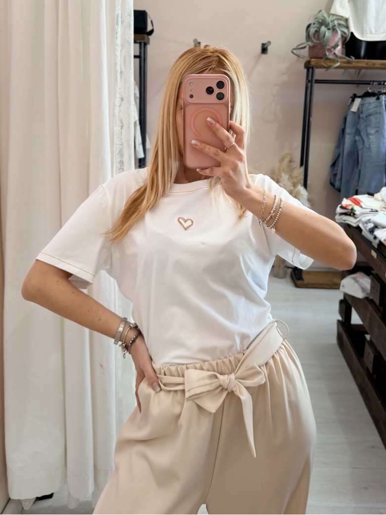 Maglia t shirt cuoricino bianca
