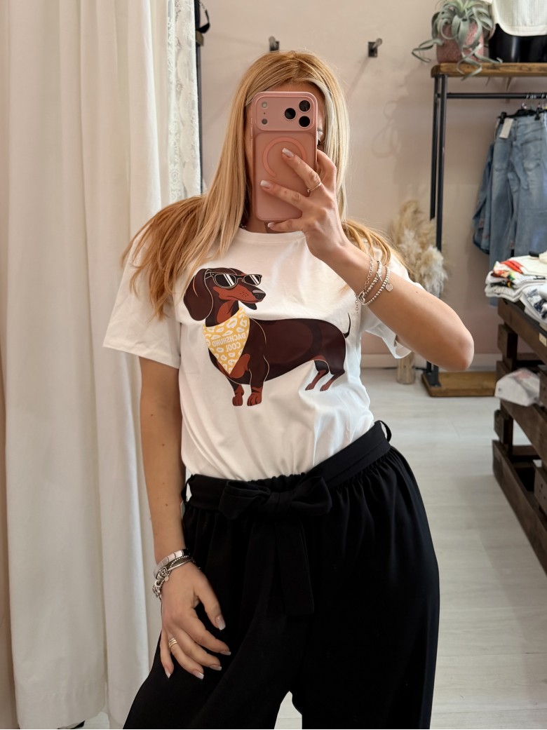 Maglia t shirt BASSOTTO occhiali e foulard