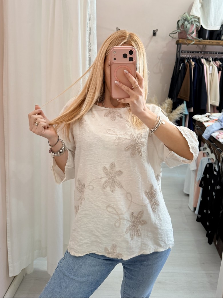 Maglia blusa fiori ricamati beige