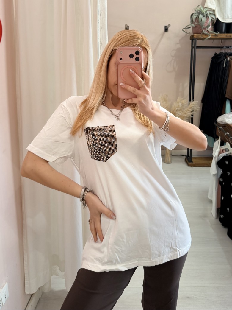 Maglia t shirt taschina leopardata