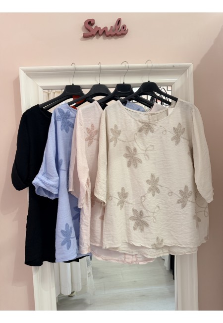 Maglia blusa fiori ricamati beige