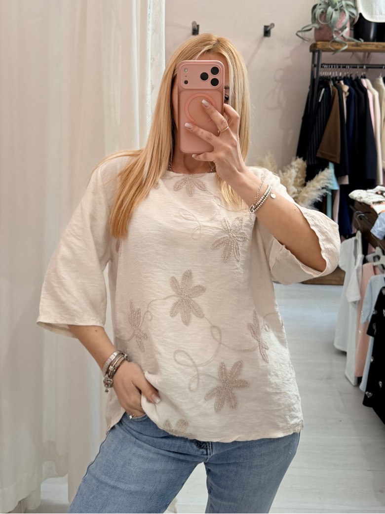 Maglia blusa fiori ricamati beige