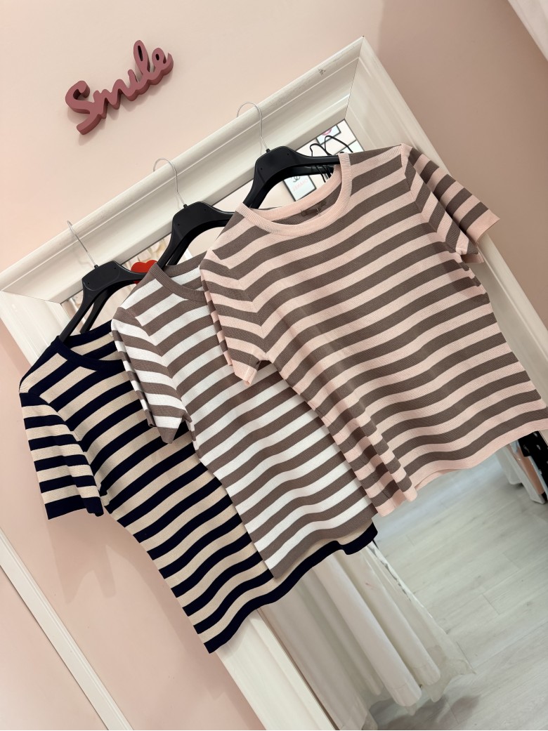 Maglia lisa a righe rosa
