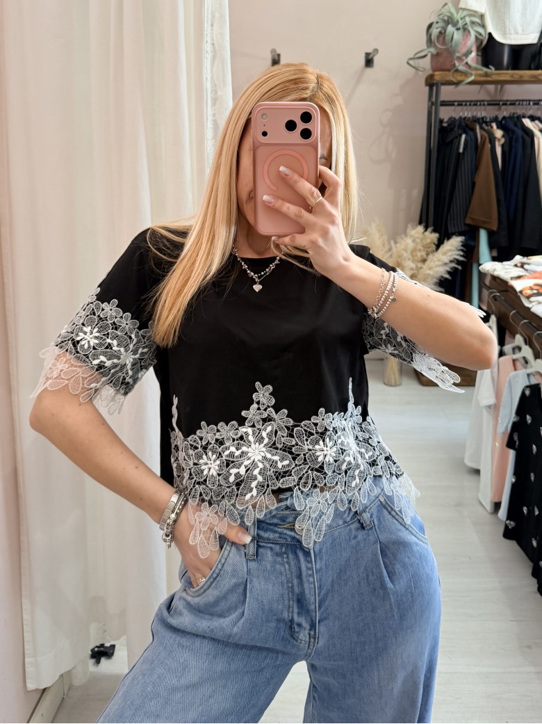 Maglia t shirt corta con pizzo nera