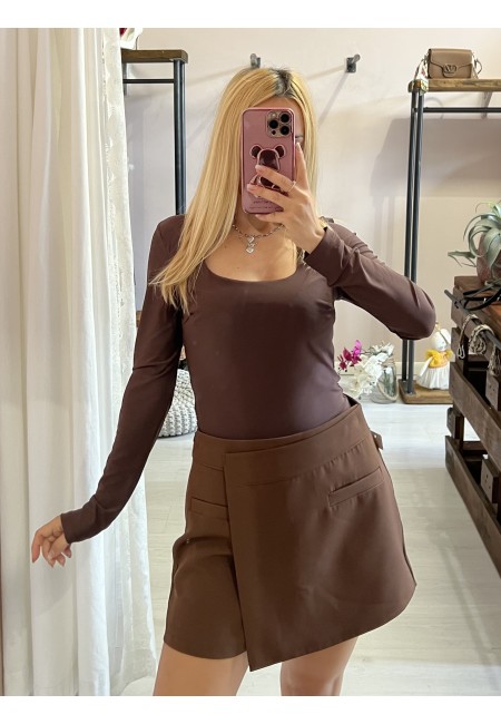 Body scollato MARRONE