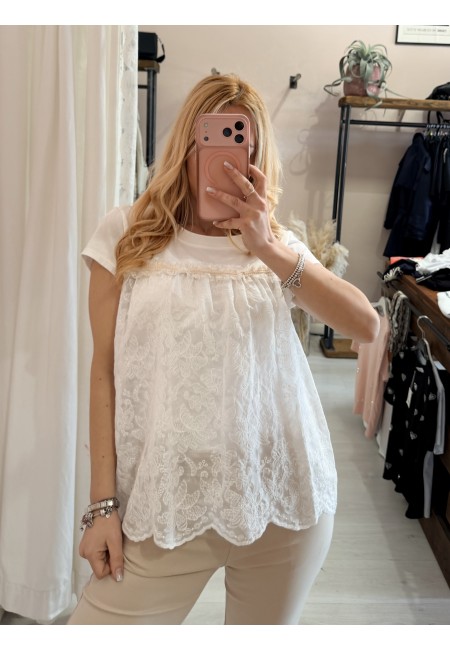 Maglia blusa boho chic ricamata bianca