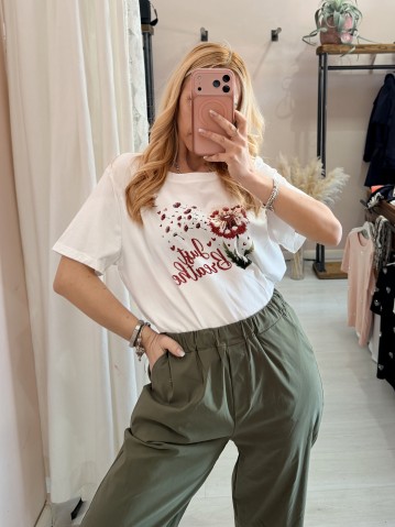 Maglia t shirt soffioni bianca 2