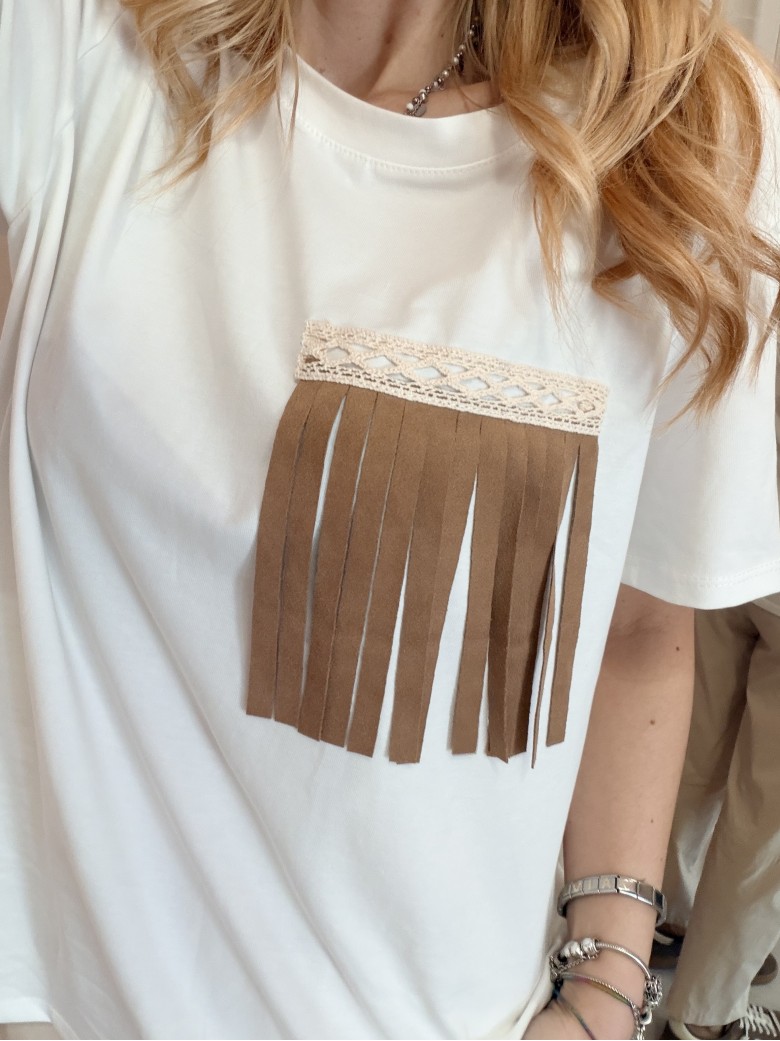 Maglia t shirt tasca con le frange