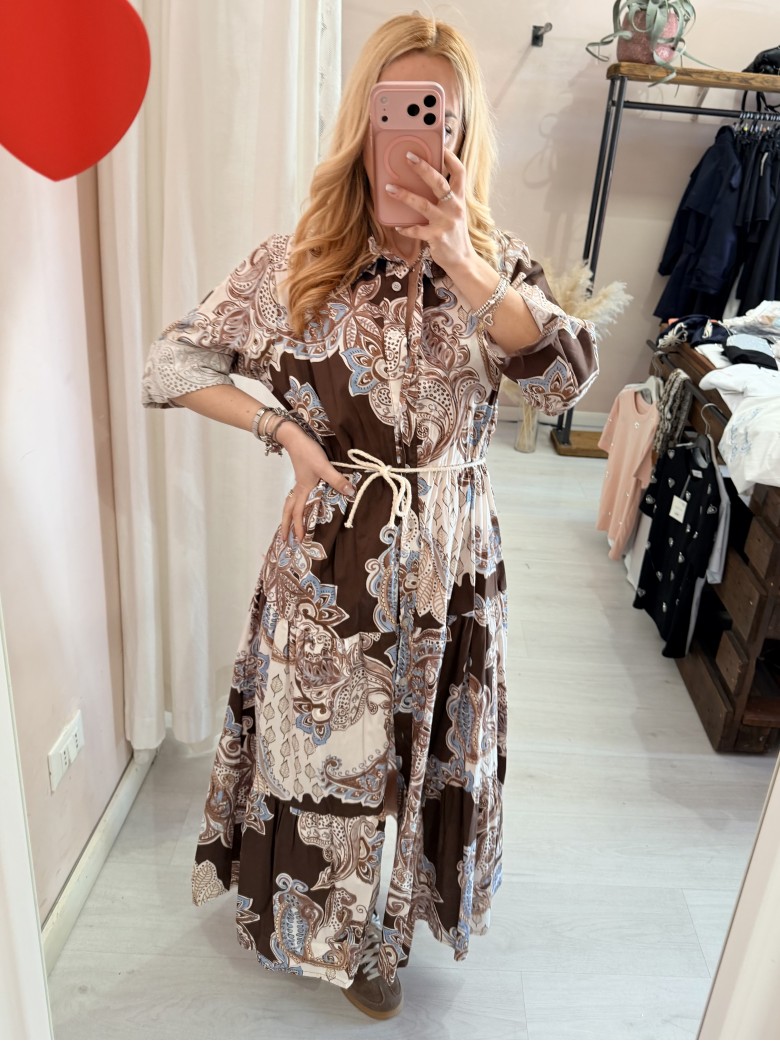 Vestito lungo chemisier fantasia sul marrone in...