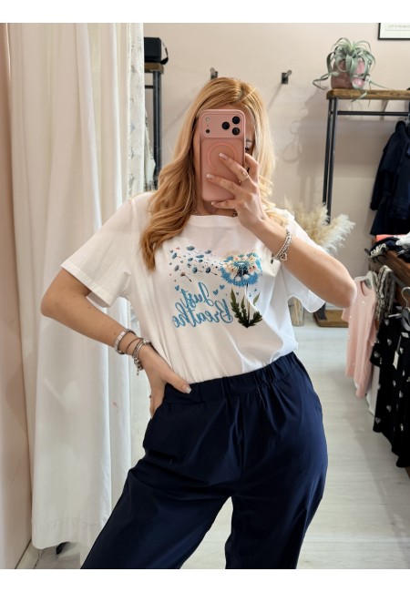 Maglia t shirt bianca soffioni blu