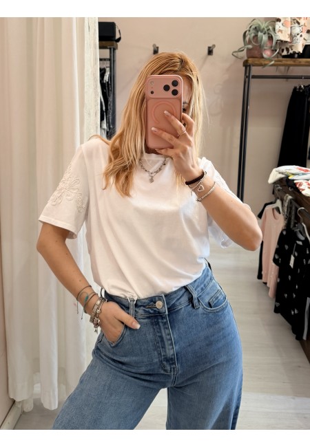 Maglia t shirt CAMILLA perline sulla manica