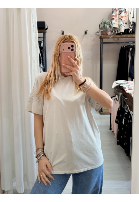 Maglia t shirt CAMILLA perline sulla manica