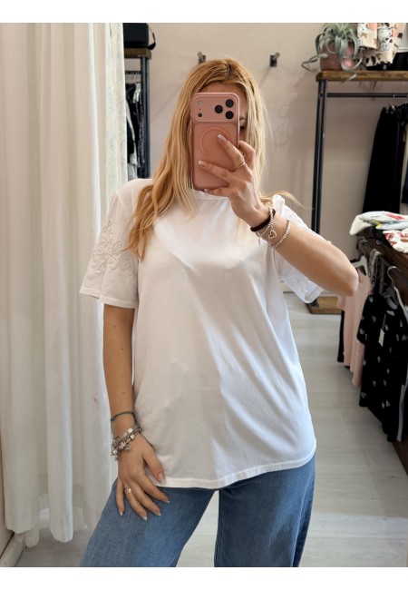 Maglia t shirt CAMILLA perline sulla manica