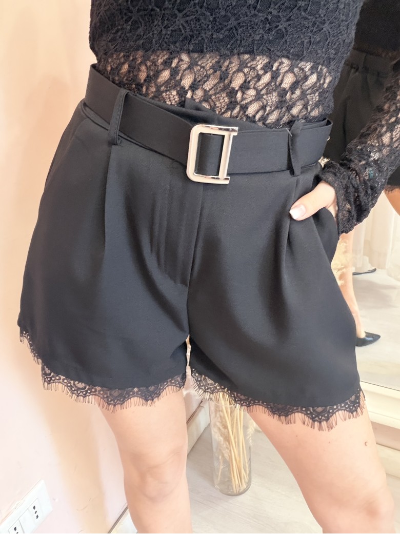 Pantaloncini VALERY con pizzo neri