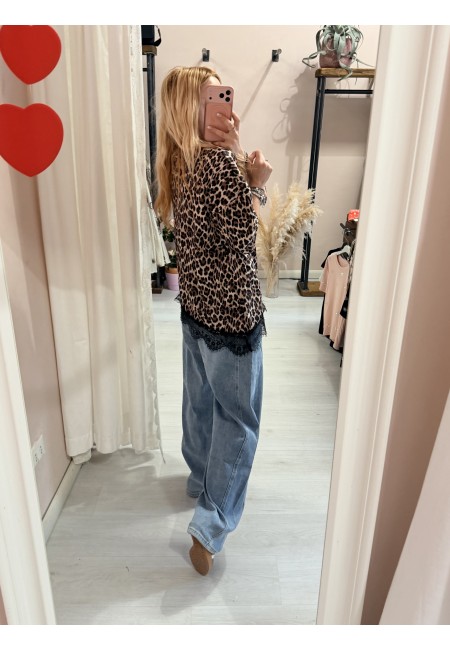 Maglia t shirt leopardata asimmetrica con pizzo