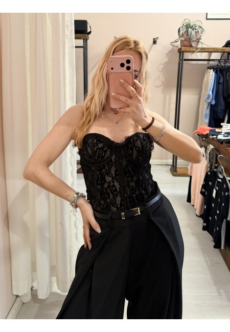 Corpetto in pizzo nero