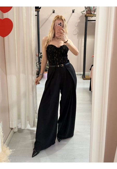 Corpetto in pizzo nero