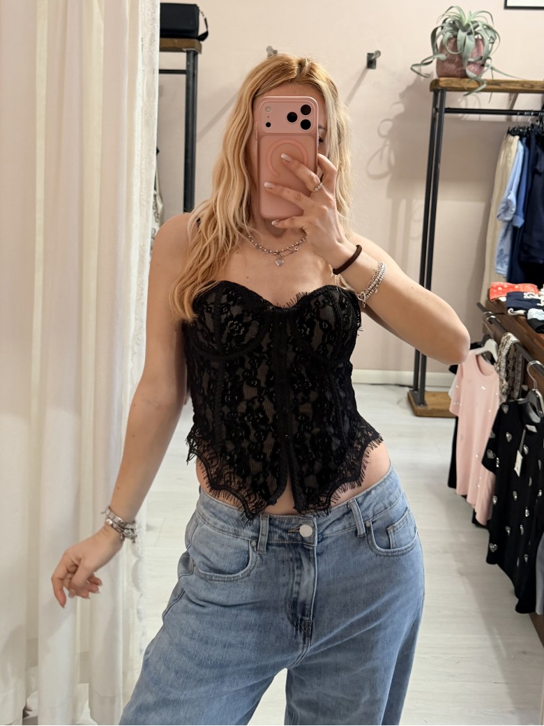 Corpetto in pizzo nero