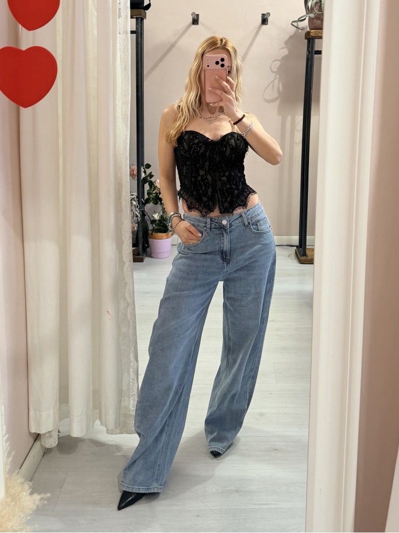 Corpetto in pizzo nero