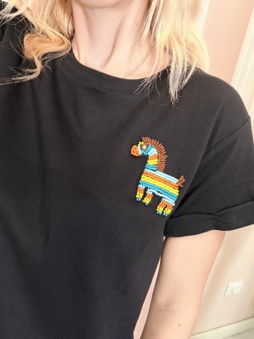 Maglia t shirt pignatta di perline nera 2
