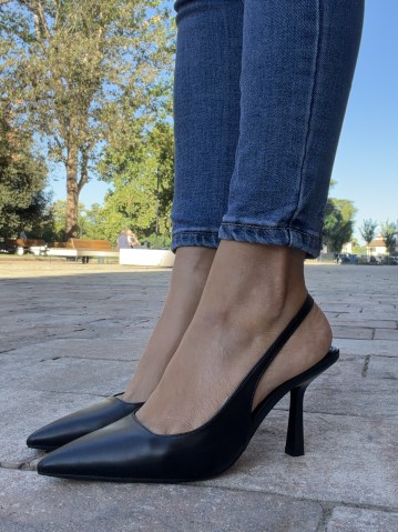 Decoltè slingback nere tacco 8