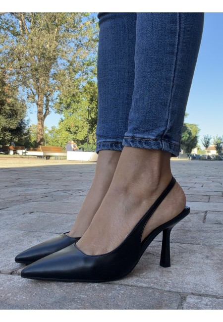 Decoltè slingback nere tacco 8